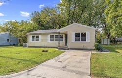 635 N Perkins Street, Nevada, MO 64772