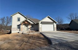 48 Eagles Pass, Climax Springs, MO 65324