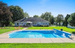 2924 RIDGEWAY Drive, NEENAH, WI 54956-9529
