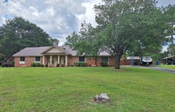 304 Saint Francis Place, Dublin, GA 31021