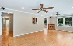 34 Oakland Street, KILMARNOCK, VA 22482