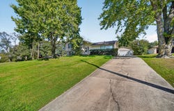 1737 19th Place, West Des Moines, IA 50265