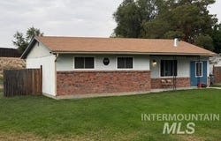 811 E Fisk Ave, Parma, ID 83660