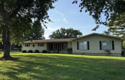 1384 MURPHY Ave, Covington, TN 38019