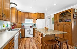 77 Arbutus Dr, Duluth, MN 55810