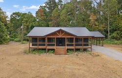 79 Dry Pond Lane, Whitley City, KY 42653