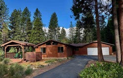 3137 Summit Dr, Mount Shasta, CA 96067-2429
