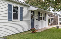 110 OAK Avenue, BELLMAWR, NJ 08031