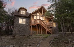 115 Baldknobber Drive, Branson West, MO 65737