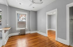 20 E Goethe Street, Chicago, IL 60610