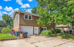 1607 DEPPERT Drive, Pekin, IL 61554