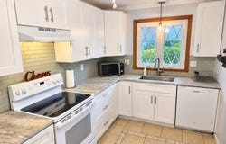 185 Porter Lake Dr, Springfield, MA 01106