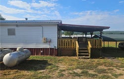 23090 J O B RD, Howe, OK 74940