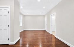 51 Bayview Avenue, Great Neck, NY 11021