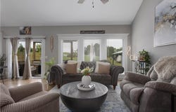 1 Mackenzie Drive, St Joseph, MO 64503