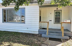 15 W 15th Ave, Hutchinson, KS 67501