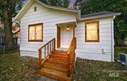 223 E Chicago St, Caldwell, ID 83605