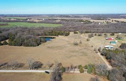 984 County Road 4027, Savoy, TX 75479