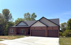 8565 Treybrooke Place, O'Fallon, IL 62269