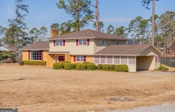 1729 W Forest Drive, Douglas, GA 31533