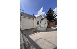 121 5th Ave W, Gooding, ID 83330
