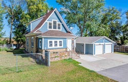 6630 Augusta Road, Chaska, MN 55318