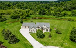 3976 Woodridge Ct, Richfield, WI 53017