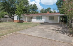 404 Day Avenue, Bryan, TX 77801