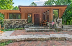 2775 E Moraine Dr, Kewaskum, WI 53040