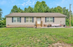 75 Walnut Ridge Rd, Troutville, VA 24175