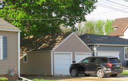 203 6th St SW, Hampton, IA 50441