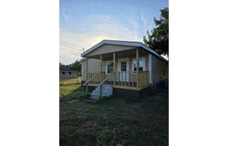 916 West Avenue B, Rosebud, TX 76570