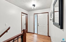 2912 S Lucerne Ave, Sioux Falls, SD 57106