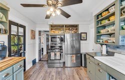 1563 Commodore Road, Lyndhurst, OH 44124