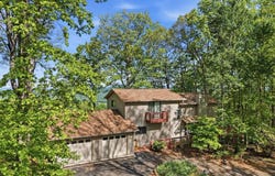 860 Frog Pond Road, Hiawassee, GA 30546