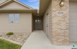 4505 E Kearney Pl, Sioux Falls, SD 57110