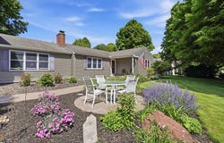 6 Brynmawr Dr, East Longmeadow, MA 01028