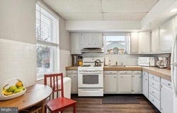292 N WYCOMBE Avenue, LANSDOWNE, PA 19050