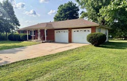 1023 SE 300 Road, Clinton, MO 64735