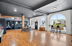 33 W Olive Street, Aurora, MO 65605