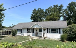 820 2nd Street, Cabool, MO 65689