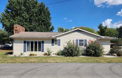 1200 E 17th Street, Lamar, MO 64759