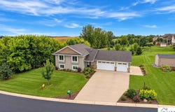 822 Deer Path, Montgomery, MN 56069