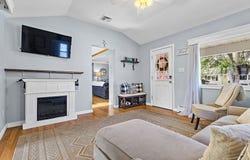 28 Lillian Ter, Dracut, MA 01826
