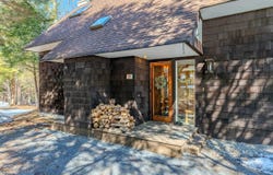 39 Pond View Road, Winhall, VT 05340