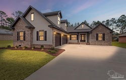 6576 Liberty St, Navarre, FL 32566