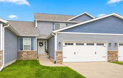 1105 Loren Drive, Cedar Falls, IA 50613