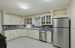 208 N Cedar St, Buda, TX 78610