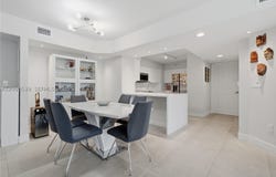 1155 Brickell Bay Dr, Miami, FL 33131
