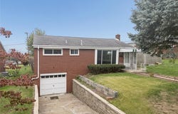 434 Macassar Dr, Pittsburgh, PA 15236